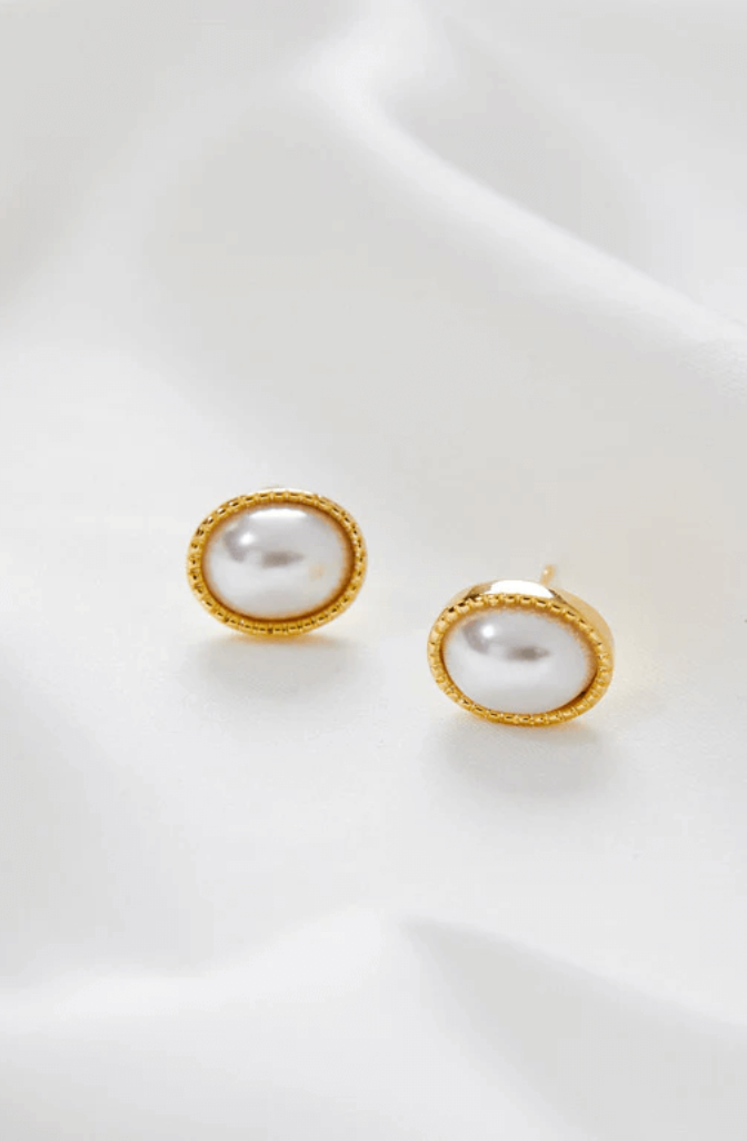 Claire Vintage Style Studs